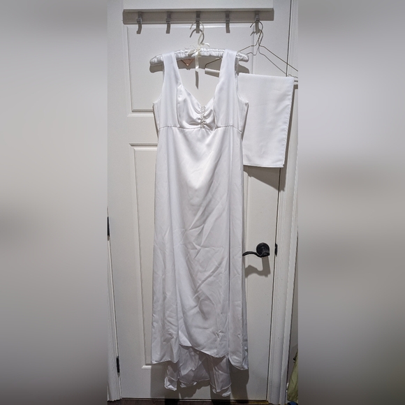 Versailles Dresses & Skirts - White Sleeveless Wedding Dress - Classic Bridal Gown